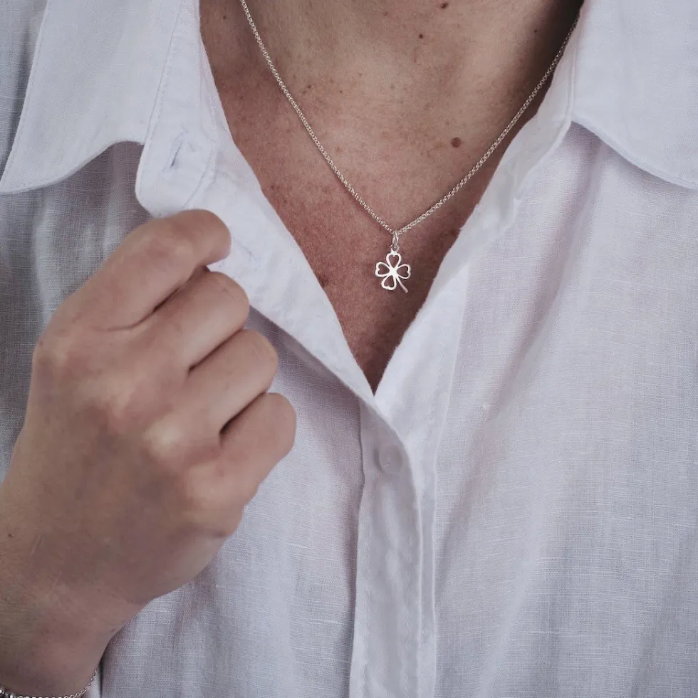 silverhalsband__lyckoklve_2.webp Hot Faith Silverhalsband lyckoklöver kontur