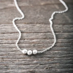 Clearance Faith Silverhalsband tre kulor