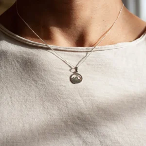 Sale Faith Silverhalsband bergstopp