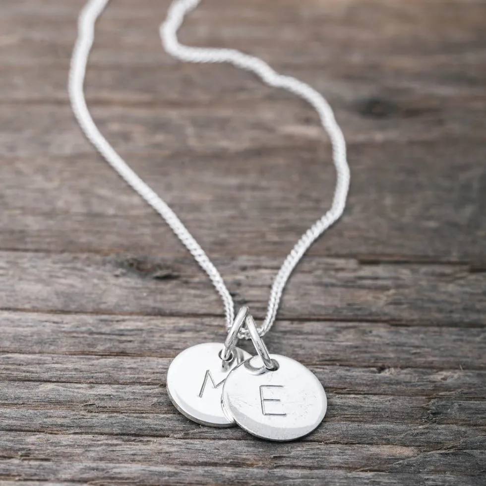 silverhalsband_family_tag_1.webp New Faith Silverhalsband family tag