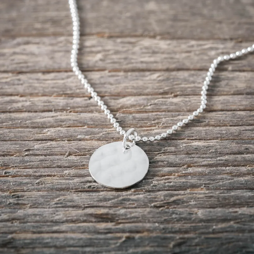 silverhalsband_hamrad_bri_0.webp Discount Faith Silverhalsband hamrad bricka