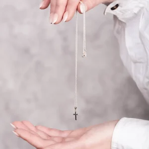 Online Faith Silverhalsband kors