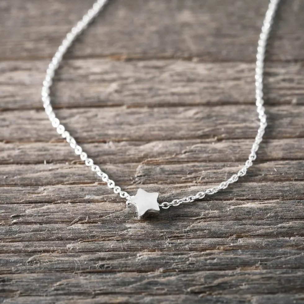 silverhalsband_liten_stjr_3.webp Fashion Faith Silverhalsband liten stjärna