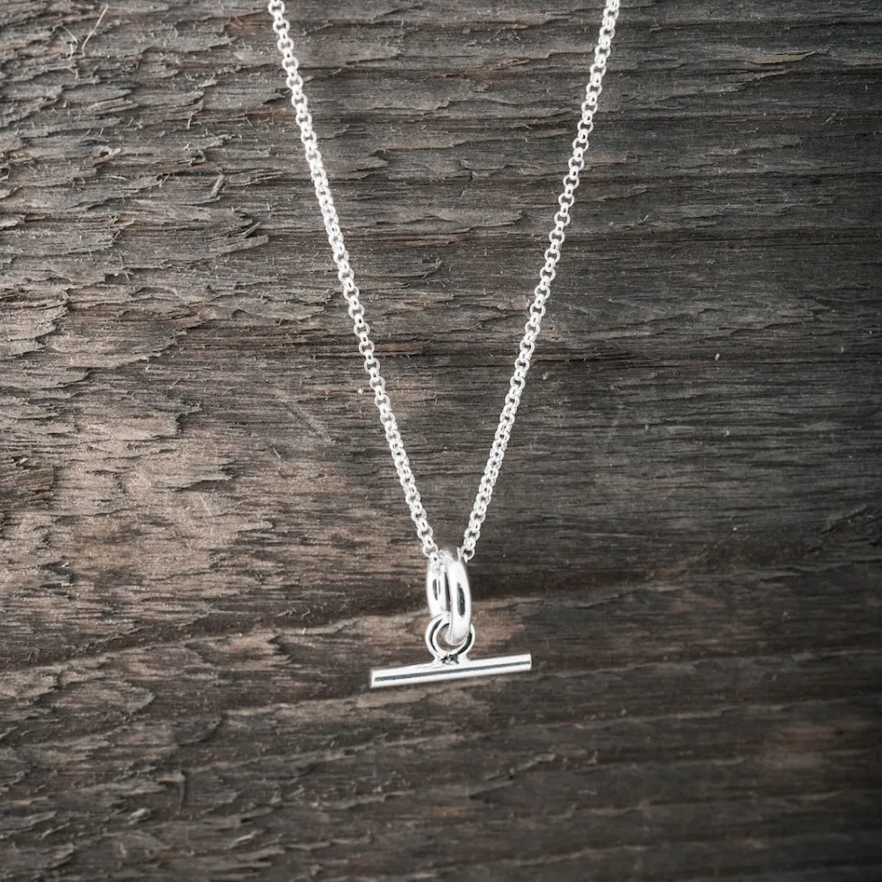 silverhalsband_liten_tbar_2.webp Clearance Faith Silverhalsband liten T-bar
