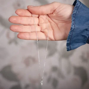 Best Faith Silverhalsband minikvinnotecken