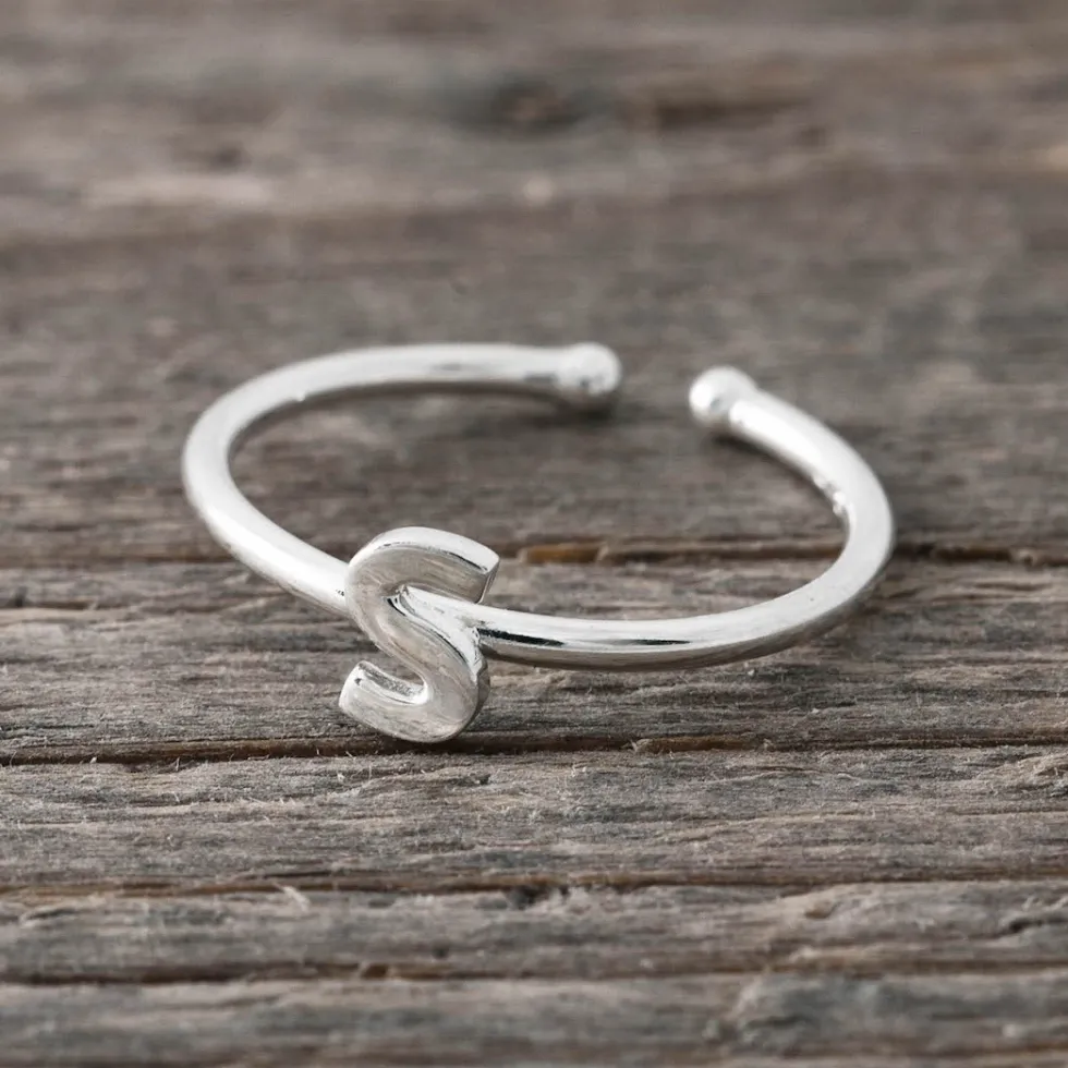 silverring_bokstav_s_1.webp New Faith Silverring bokstav S
