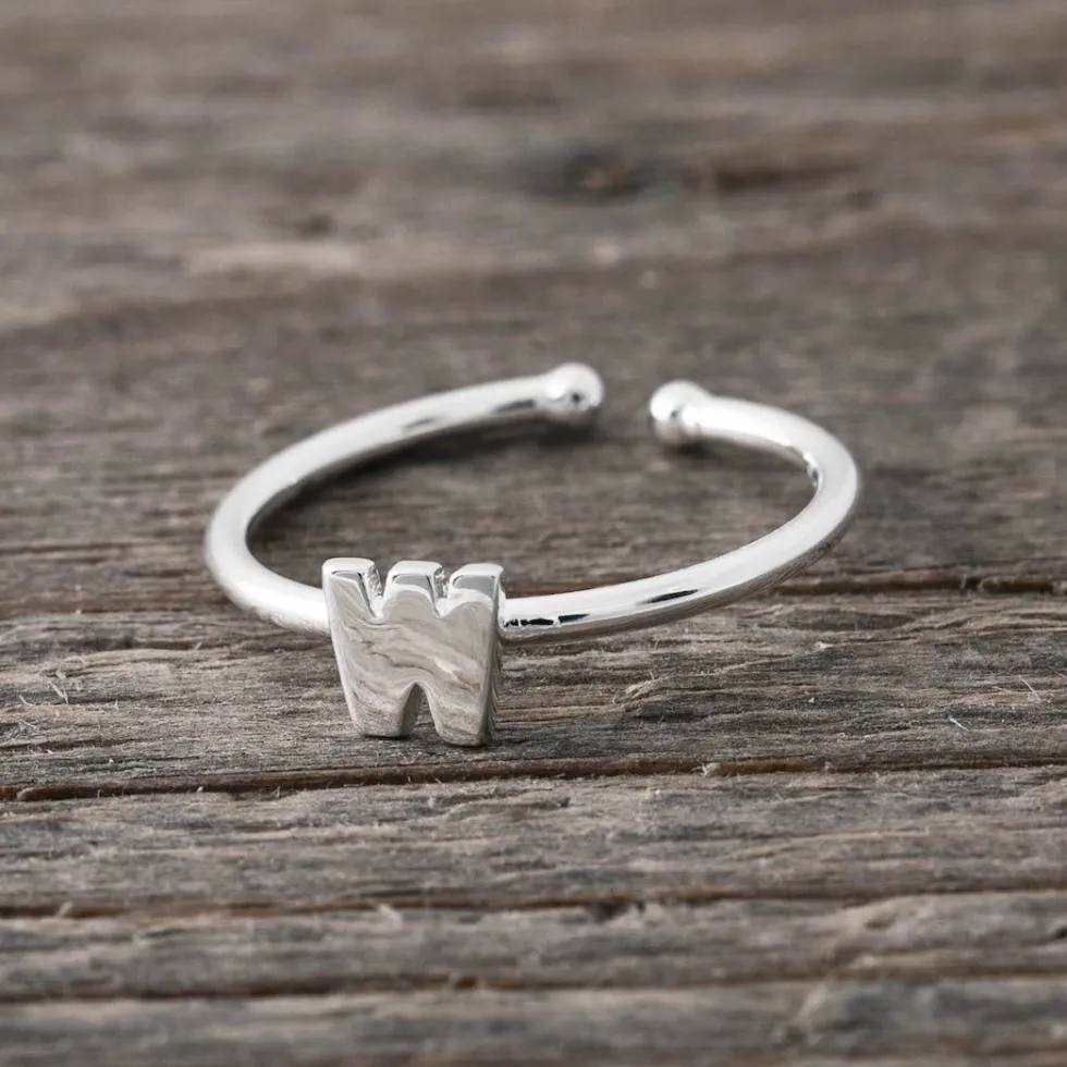 silverring_bokstav_w_0.webp Hot Faith Silverring bokstav W
