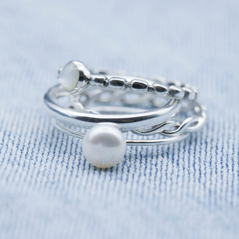 silverring_m_vit_mnsten_2.webp Hot Faith Silverring m vit månsten
