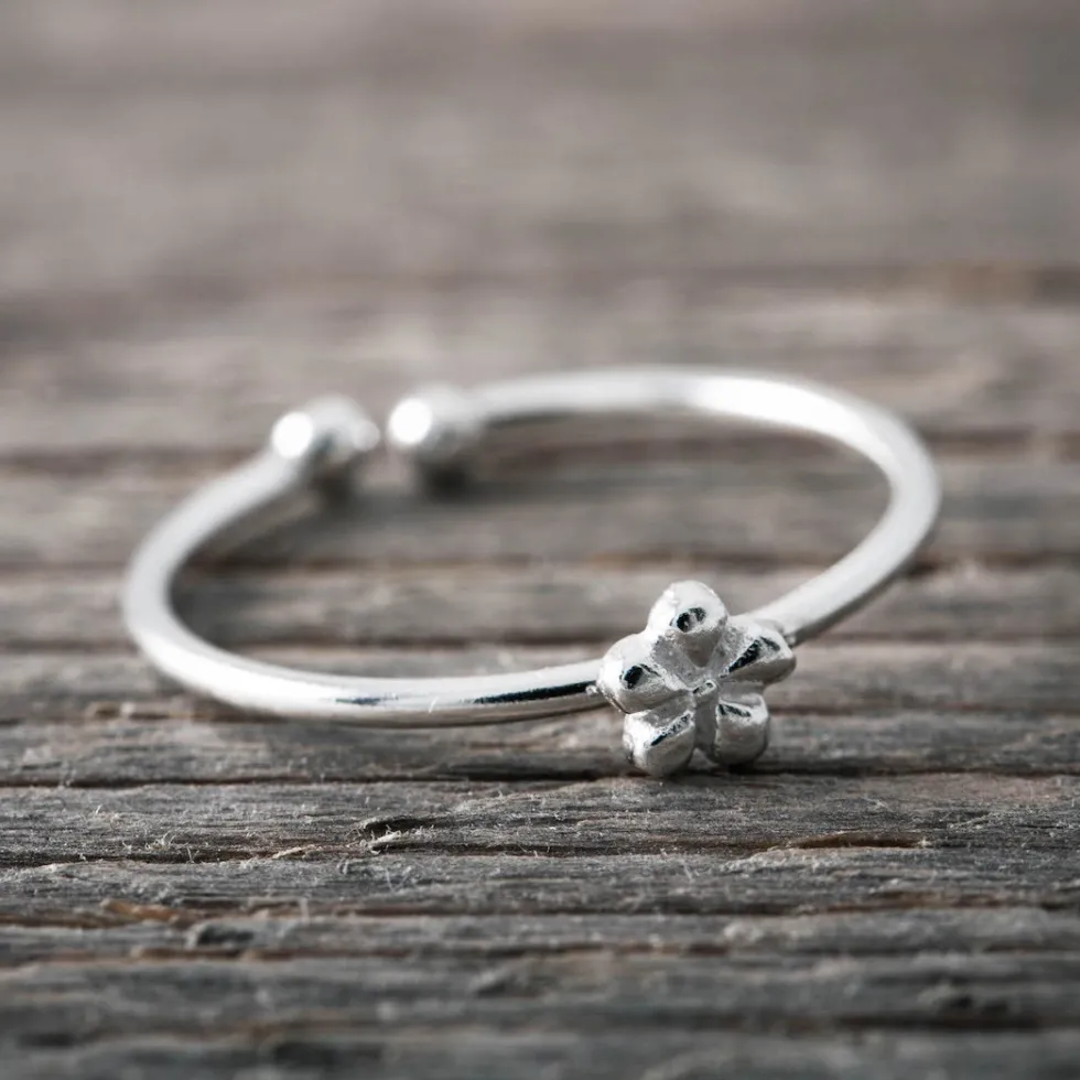 silverring_miniblomma_3.webp Fashion Faith Silverring miniblomma