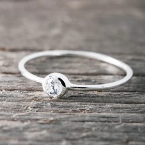 Online Faith Silverring supertunn m vit C/Z sten