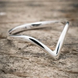 Sale Faith Silverring V-formad tunn